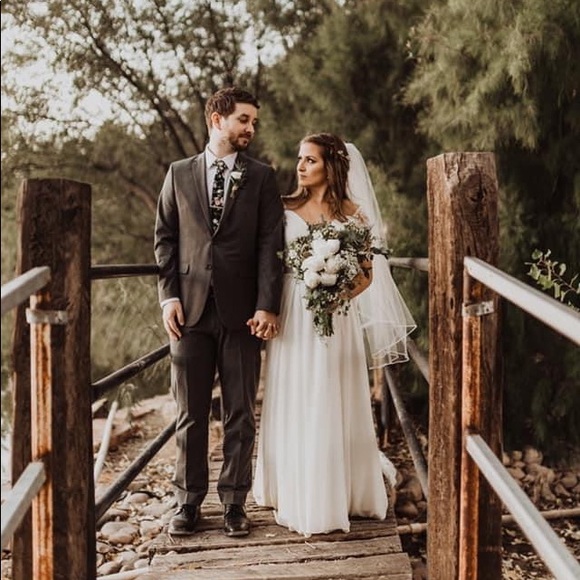 Meet your Posher, Alisa - Picture 3 of 4